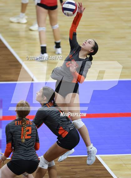 Thumbnail 1 in Rye vs. Del Norte (CHSAA 2A First Round Elimination Bracket) photogallery.