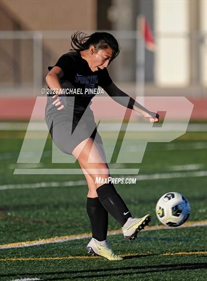 Thumbnail 3 in Cerritos @ Portola photogallery.