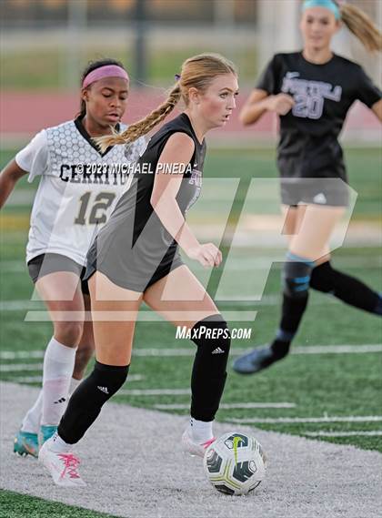Thumbnail 1 in Cerritos @ Portola photogallery.