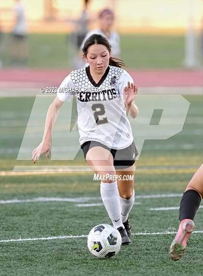 Thumbnail 3 in Cerritos @ Portola photogallery.