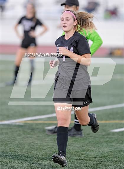 Thumbnail 3 in Cerritos @ Portola photogallery.