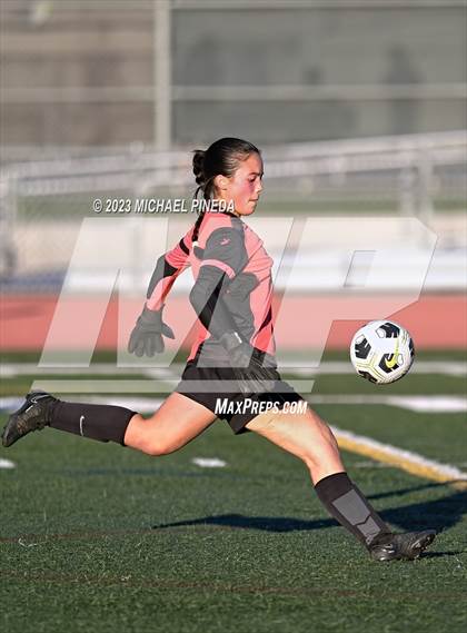 Thumbnail 1 in Cerritos @ Portola photogallery.
