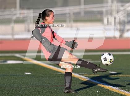 Thumbnail 2 in Cerritos @ Portola photogallery.