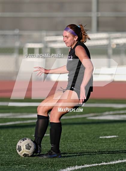 Thumbnail 2 in Cerritos @ Portola photogallery.