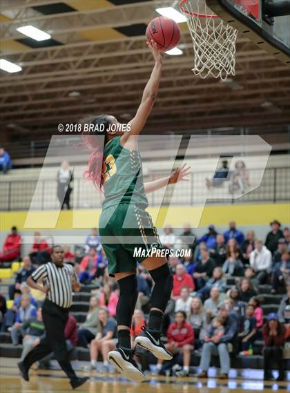 Thumbnail 3 in Lebanon vs. Gallatin (TSSAA District 9-AAA Quarterfinal) photogallery.