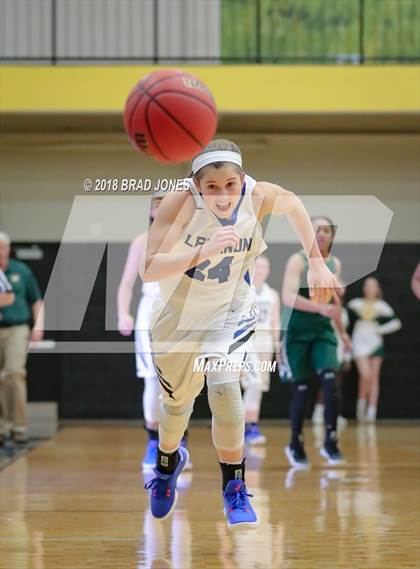 Thumbnail 1 in Lebanon vs. Gallatin (TSSAA District 9-AAA Quarterfinal) photogallery.