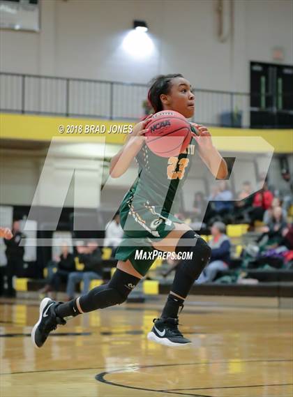 Thumbnail 2 in Lebanon vs. Gallatin (TSSAA District 9-AAA Quarterfinal) photogallery.