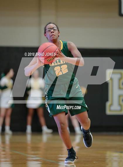 Thumbnail 3 in Lebanon vs. Gallatin (TSSAA District 9-AAA Quarterfinal) photogallery.