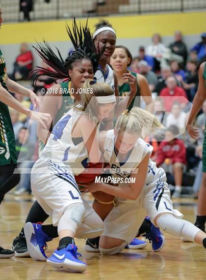 Thumbnail 3 in Lebanon vs. Gallatin (TSSAA District 9-AAA Quarterfinal) photogallery.
