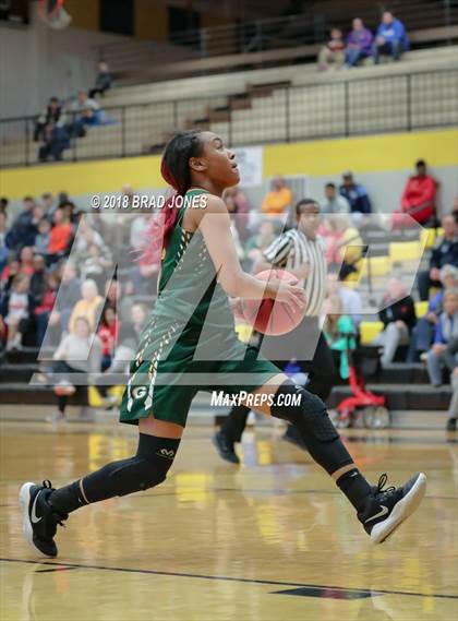 Thumbnail 3 in Lebanon vs. Gallatin (TSSAA District 9-AAA Quarterfinal) photogallery.