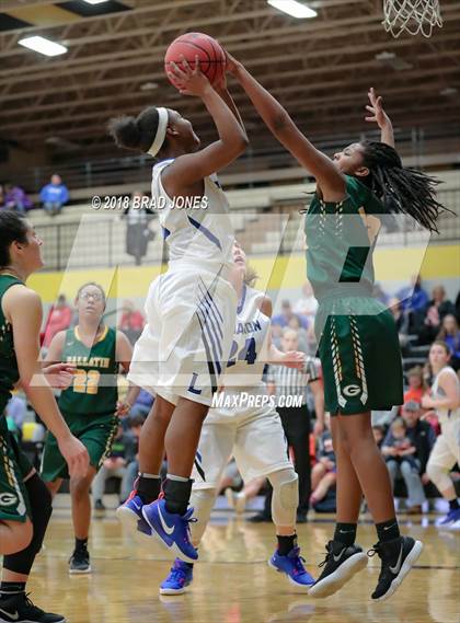 Thumbnail 3 in Lebanon vs. Gallatin (TSSAA District 9-AAA Quarterfinal) photogallery.