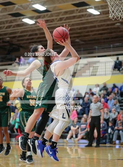 Thumbnail 1 in Lebanon vs. Gallatin (TSSAA District 9-AAA Quarterfinal) photogallery.