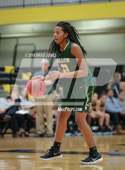 Thumbnail 2 in Lebanon vs. Gallatin (TSSAA District 9-AAA Quarterfinal) photogallery.