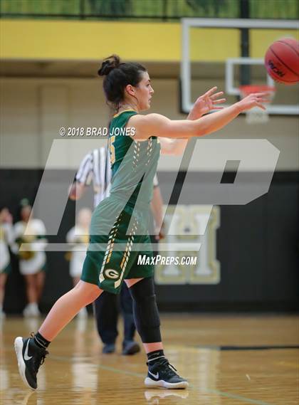 Thumbnail 1 in Lebanon vs. Gallatin (TSSAA District 9-AAA Quarterfinal) photogallery.