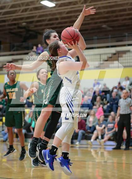 Thumbnail 3 in Lebanon vs. Gallatin (TSSAA District 9-AAA Quarterfinal) photogallery.
