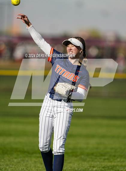 Thumbnail 2 in Greeley West vs Legend (CHSAA 5A Round of 16) photogallery.