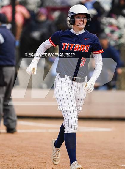 Thumbnail 1 in Greeley West vs Legend (CHSAA 5A Round of 16) photogallery.