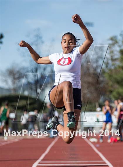 Thumbnail 1 in Trabuco Hills Invitational and Distance Carnival  photogallery.