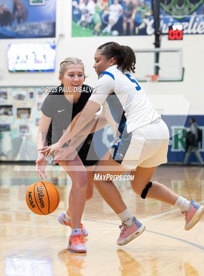 Thumbnail 2 in Chatfield vs. Grandview (CV/TR Tip-Off Tourney) photogallery.