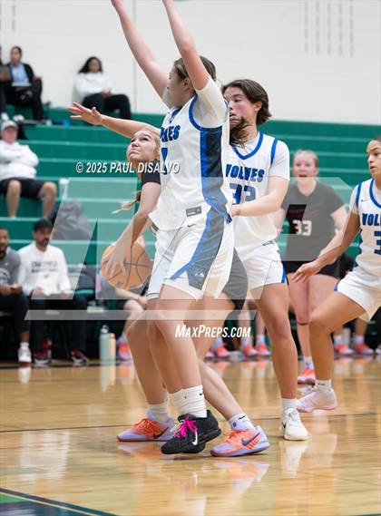 Thumbnail 3 in Chatfield vs. Grandview (CV/TR Tip-Off Tourney) photogallery.