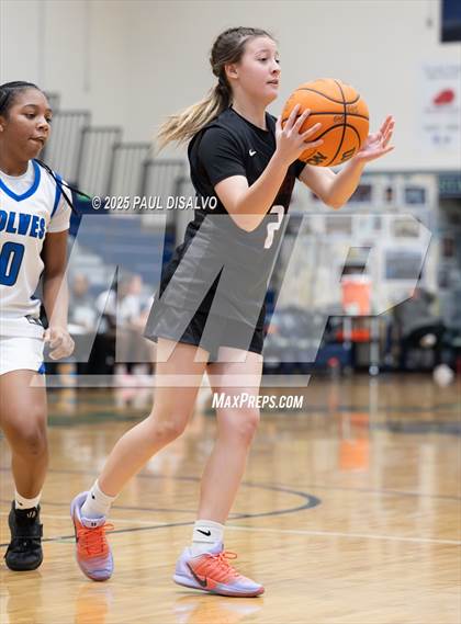 Thumbnail 2 in Chatfield vs. Grandview (CV/TR Tip-Off Tourney) photogallery.