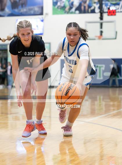 Thumbnail 3 in Chatfield vs. Grandview (CV/TR Tip-Off Tourney) photogallery.