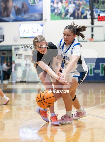 Thumbnail 2 in Chatfield vs. Grandview (CV/TR Tip-Off Tourney) photogallery.