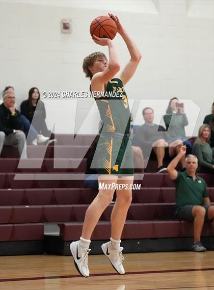 Thumbnail 3 in Stratford vs. Klein (Doghouse Invitational) photogallery.