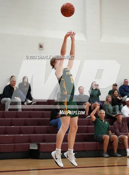 Thumbnail 3 in Stratford vs. Klein (Doghouse Invitational) photogallery.