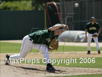 Thumbnail 1 in Coronado vs. Santa Fe Christian (D4 Section Final) photogallery.