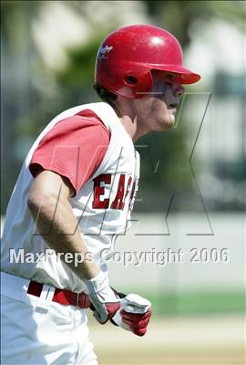 Thumbnail 1 in Coronado vs. Santa Fe Christian (D4 Section Final) photogallery.