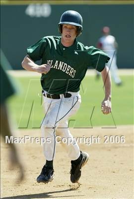 Thumbnail 2 in Coronado vs. Santa Fe Christian (D4 Section Final) photogallery.