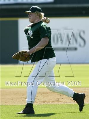 Thumbnail 2 in Coronado vs. Santa Fe Christian (D4 Section Final) photogallery.