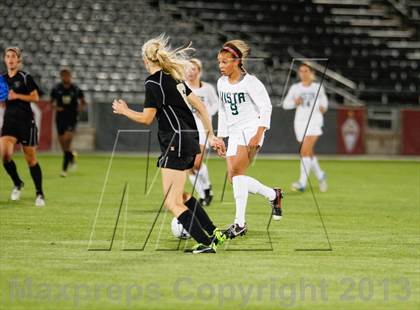 Thumbnail 2 in Mountain Vista vs. Rock Canyon (CHSAA 5A Final) photogallery.