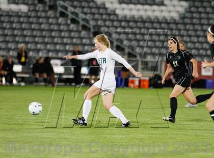 Thumbnail 2 in Mountain Vista vs. Rock Canyon (CHSAA 5A Final) photogallery.