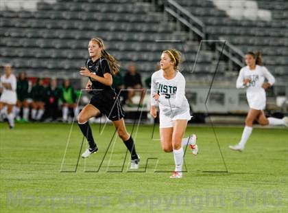 Thumbnail 2 in Mountain Vista vs. Rock Canyon (CHSAA 5A Final) photogallery.