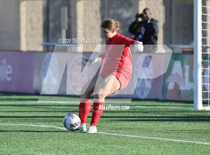 Thumbnail 2 in Syracuse vs. Davis (UHSAA 6A Semi Final) photogallery.