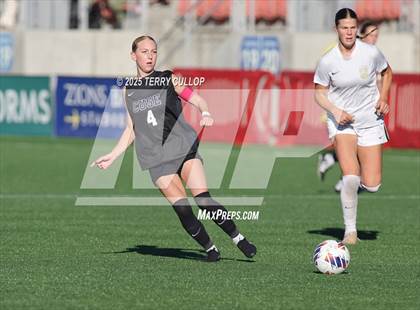 Thumbnail 1 in Syracuse vs. Davis (UHSAA 6A Semi Final) photogallery.