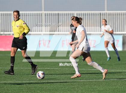 Thumbnail 1 in Syracuse vs. Davis (UHSAA 6A Semi Final) photogallery.