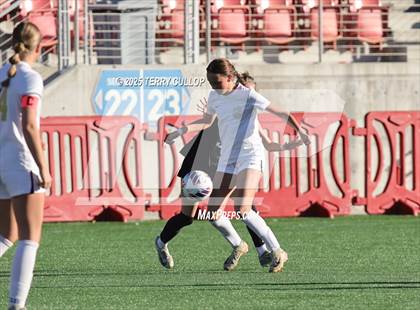 Thumbnail 3 in Syracuse vs. Davis (UHSAA 6A Semi Final) photogallery.