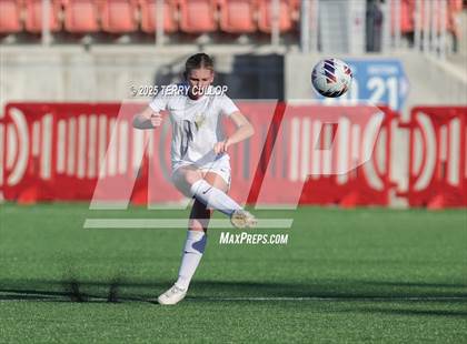 Thumbnail 1 in Syracuse vs. Davis (UHSAA 6A Semi Final) photogallery.