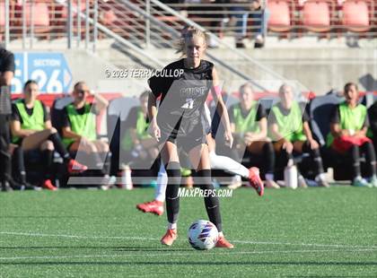 Thumbnail 2 in Syracuse vs. Davis (UHSAA 6A Semi Final) photogallery.