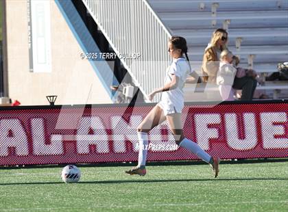 Thumbnail 2 in Syracuse vs. Davis (UHSAA 6A Semi Final) photogallery.