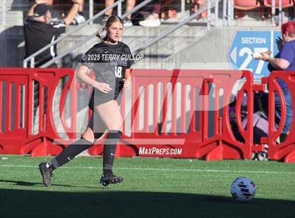 Thumbnail 2 in Syracuse vs. Davis (UHSAA 6A Semi Final) photogallery.