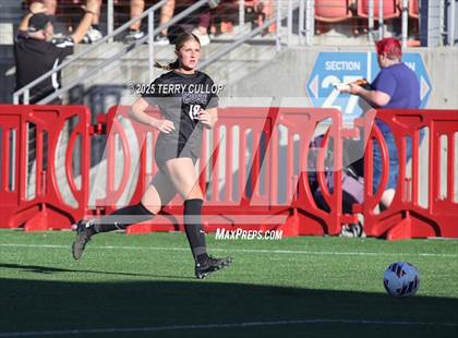Thumbnail 3 in Syracuse vs. Davis (UHSAA 6A Semi Final) photogallery.