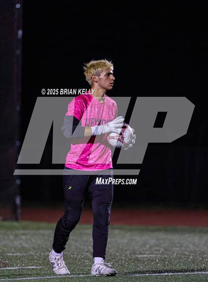 Thumbnail 3 in Plymouth North @ Weymouth (MIAA Division 1 Round of 32) photogallery.