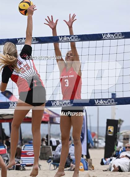 Thumbnail 2 in CIF-SS Individual Pairs Day 1 (1/2) photogallery.