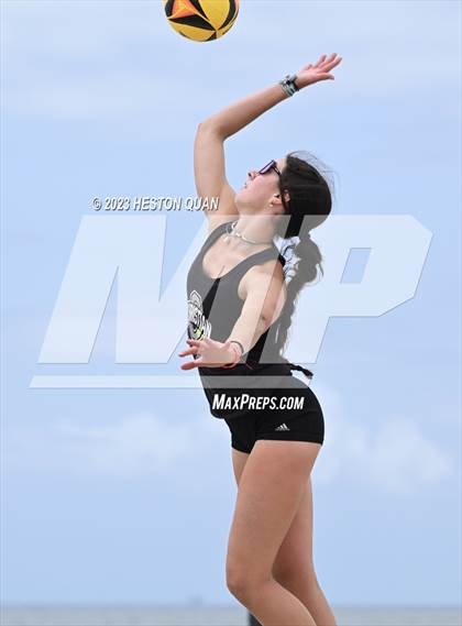 Thumbnail 1 in CIF-SS Individual Pairs Day 1 (1/2) photogallery.