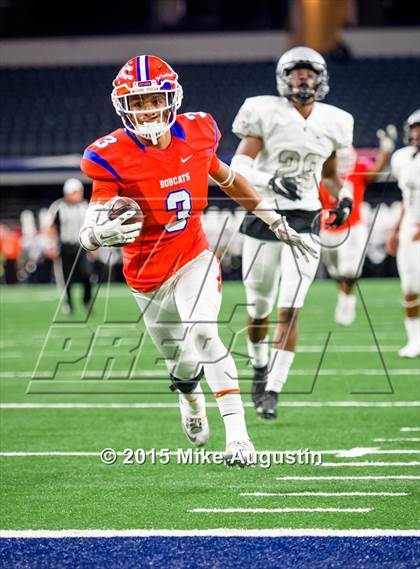 Thumbnail 1 in San Angelo Central vs. Guyer (UIL 6A D2 Regional Playoff) photogallery.