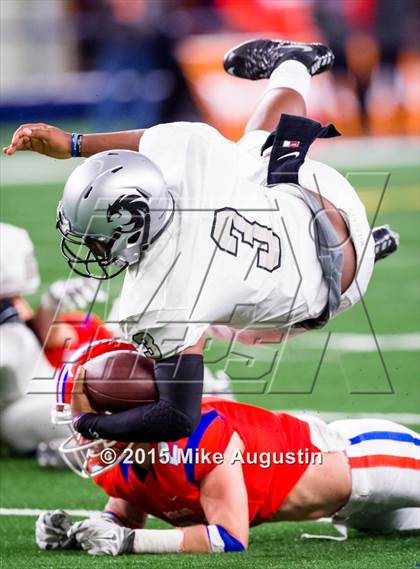 Thumbnail 2 in San Angelo Central vs. Guyer (UIL 6A D2 Regional Playoff) photogallery.